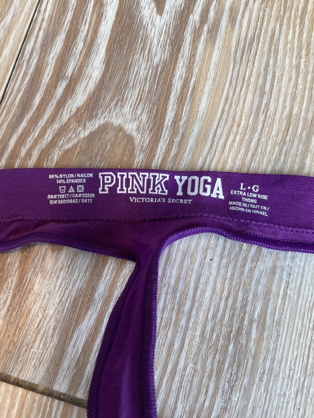 Victoria's Secret PINK Thongs Purple and White Hearts Size Large NWOT - Picture 2 of 2